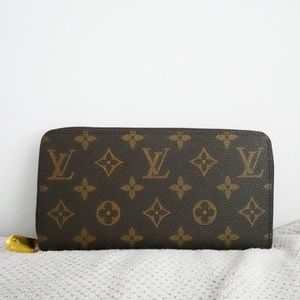 Louis Vuitton zippy wallet monogram
